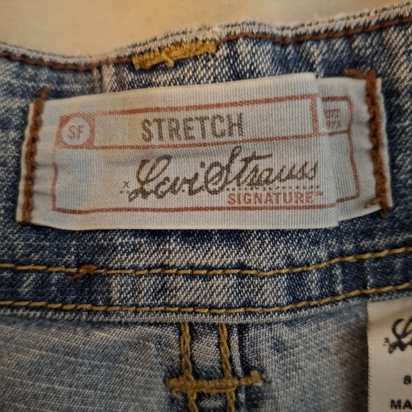 Levi's Blue Jean Shorts Classic Mid-Length - Picture 4 of 8